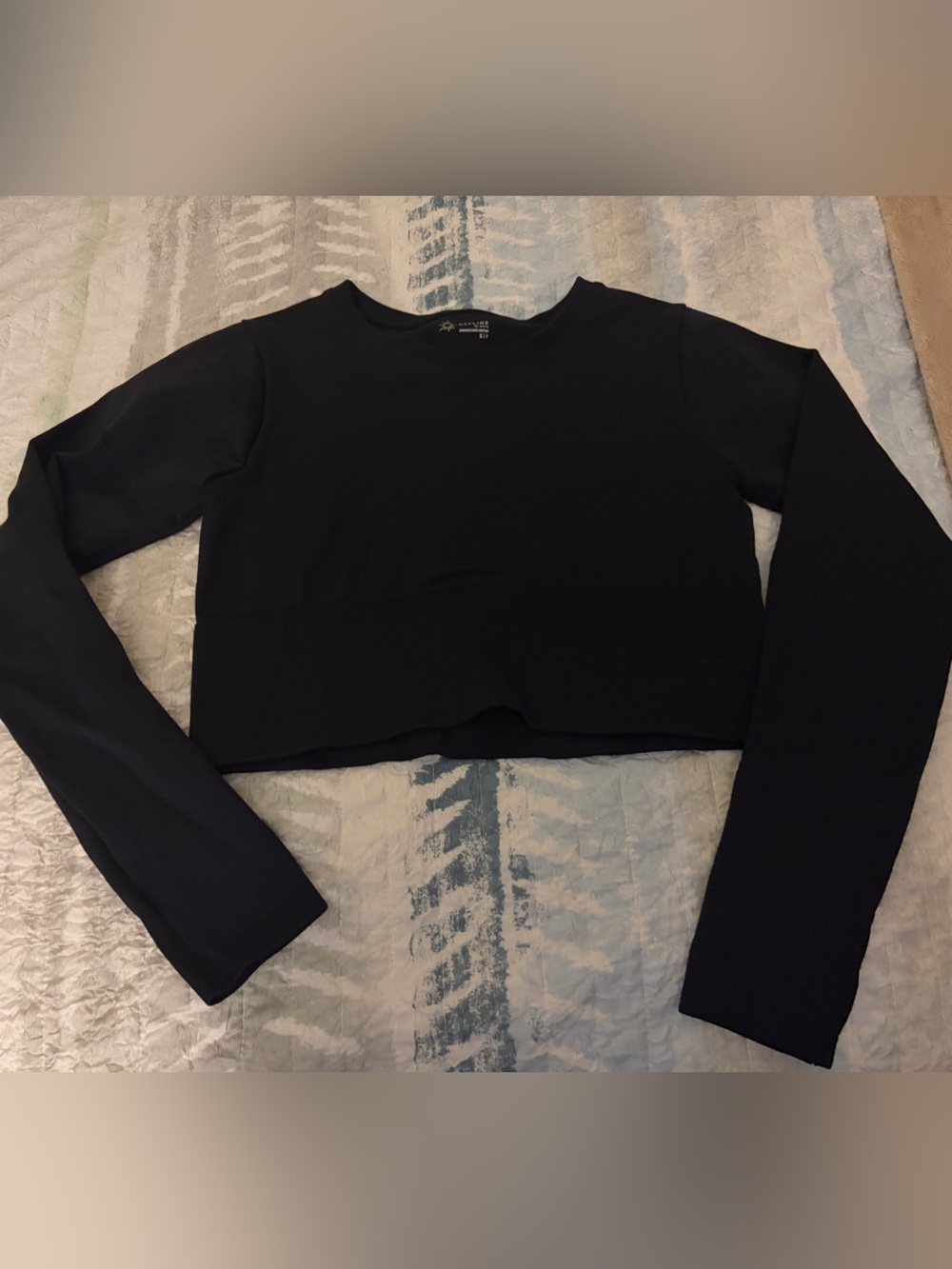 aerie Black Long-Sleeve Crop Top